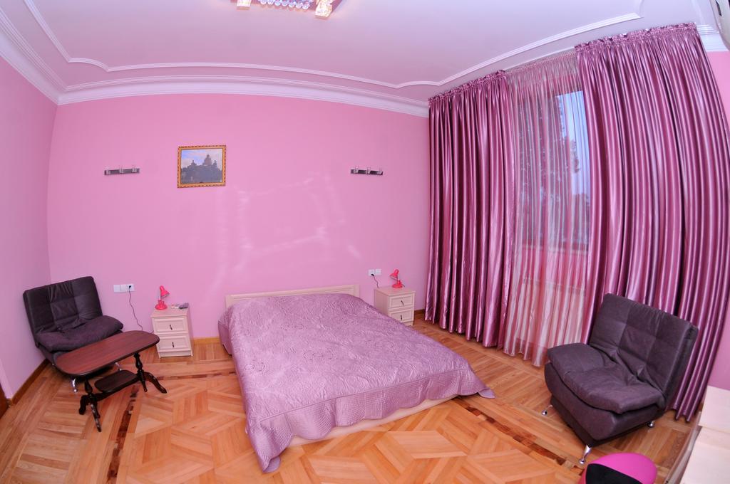 Hotel Relax Tiflis Oda fotoğraf