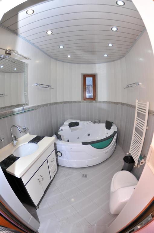 Hotel Relax Tiflis Oda fotoğraf